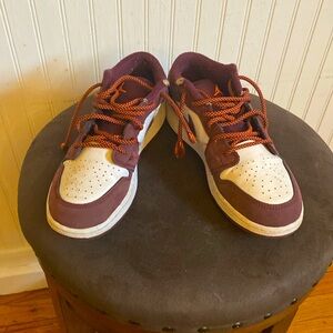 Kids Jordan 1, 6.5Y, burgundy, white and orange
